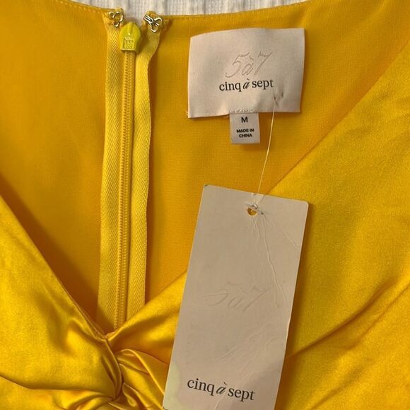 Cinq a Sept Pem Silk Flutter Sleeve Blouse M NWT DANDELION - Picture 4 of 8